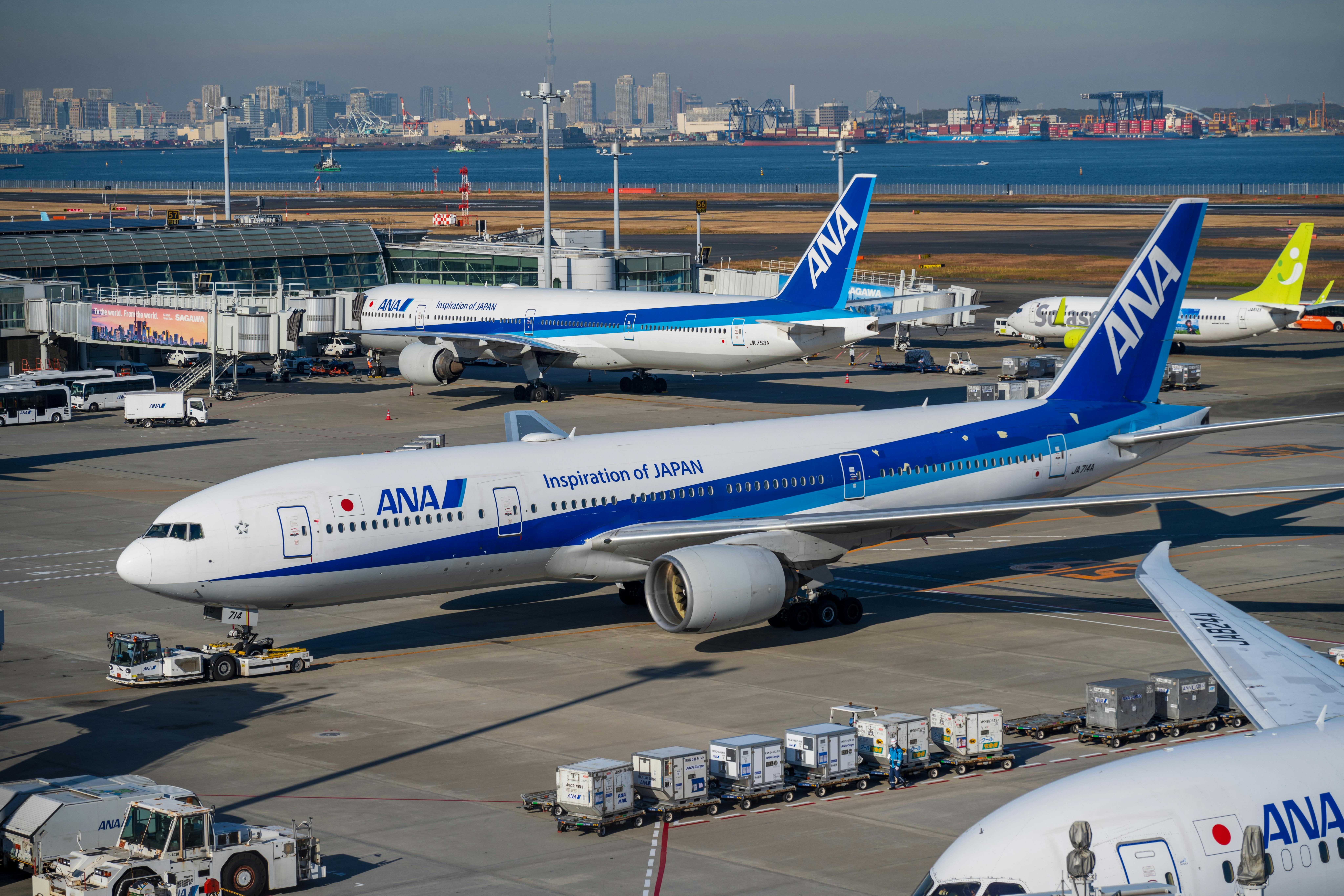 从中国发货到日本 — 2026年运费、时效、港口、海关全攻略