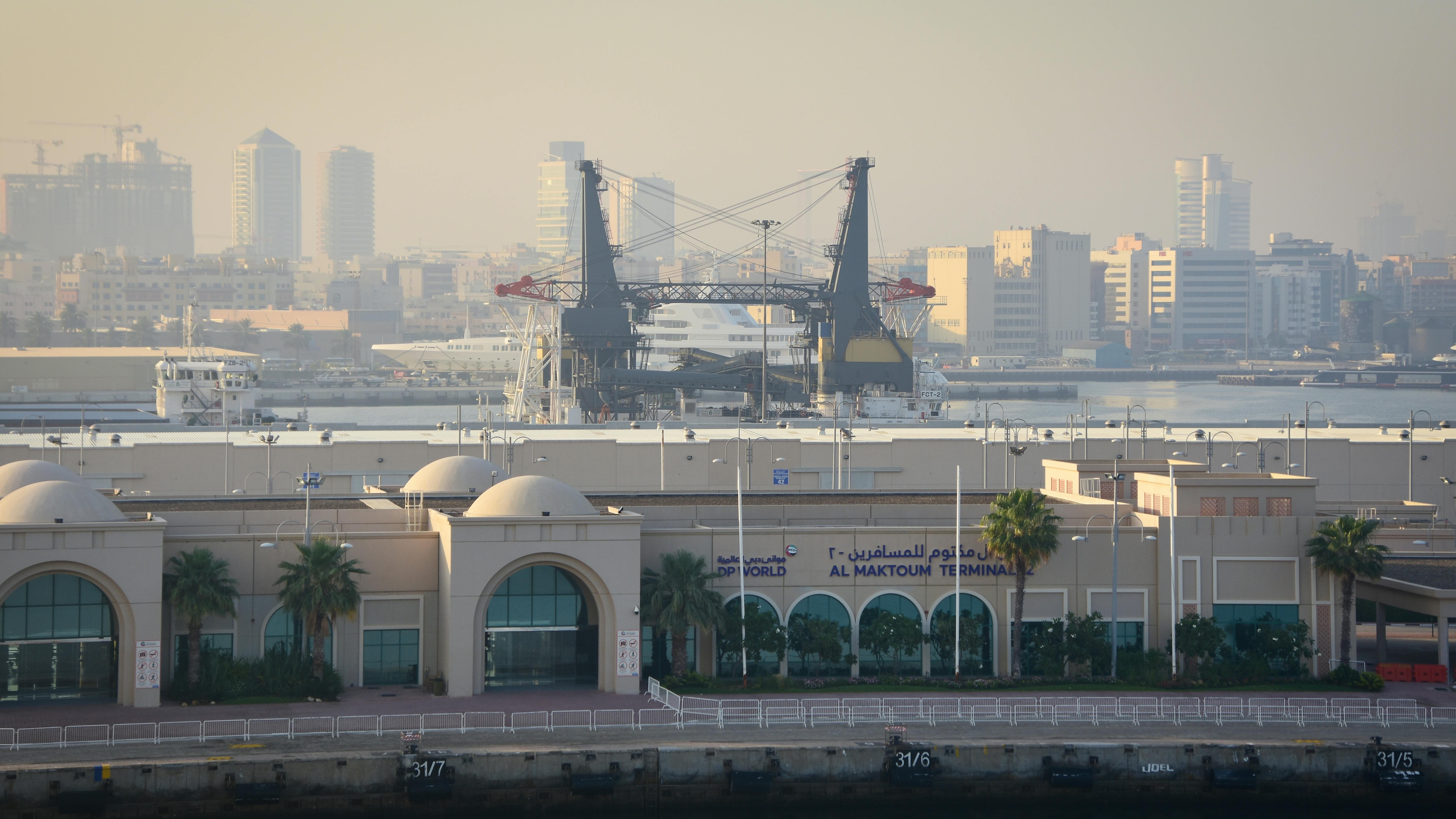 中国到中东物流路线示意图