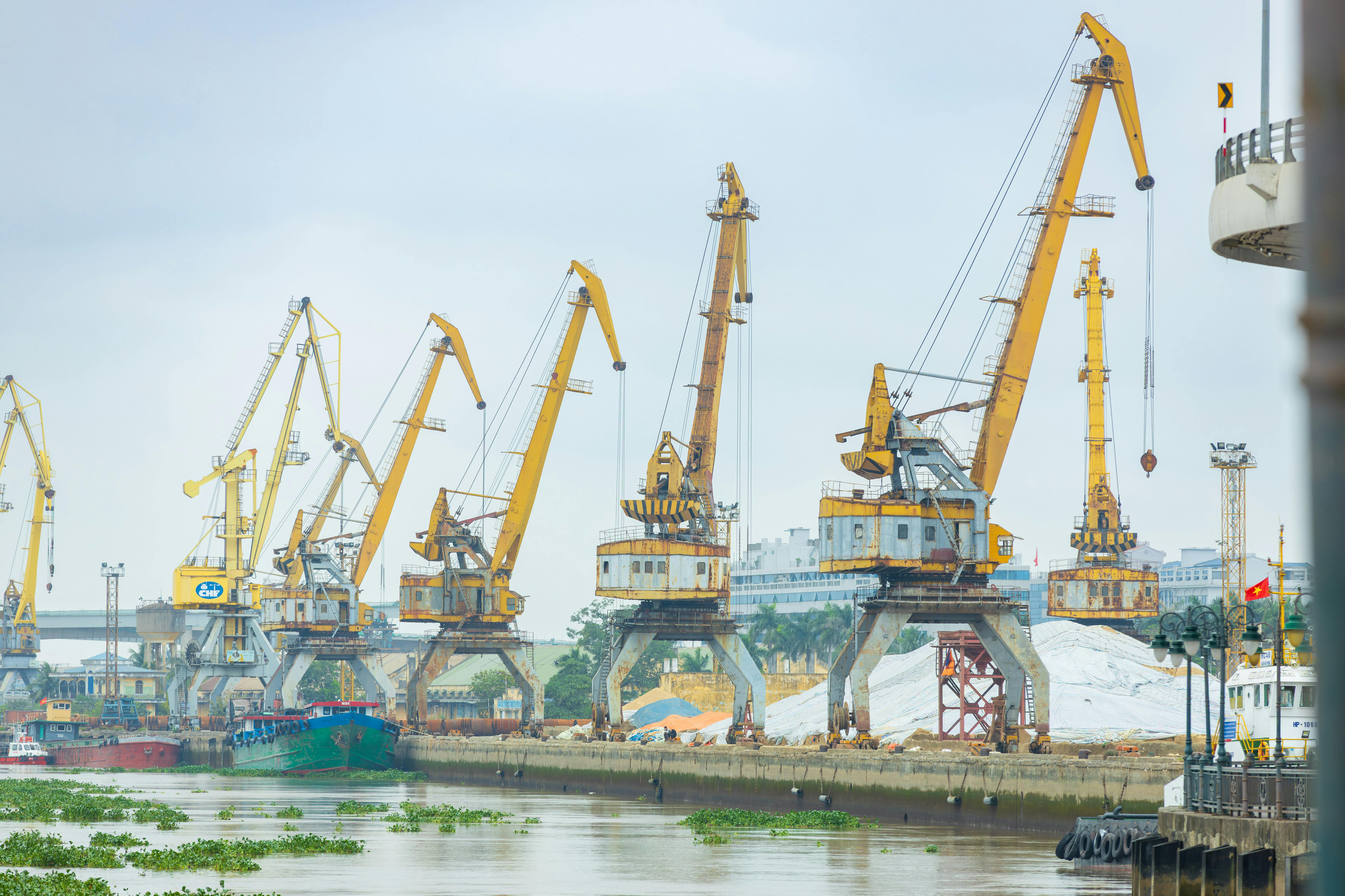 从中国发货到越南 — 2026年运费、时效、港口、海关全攻略