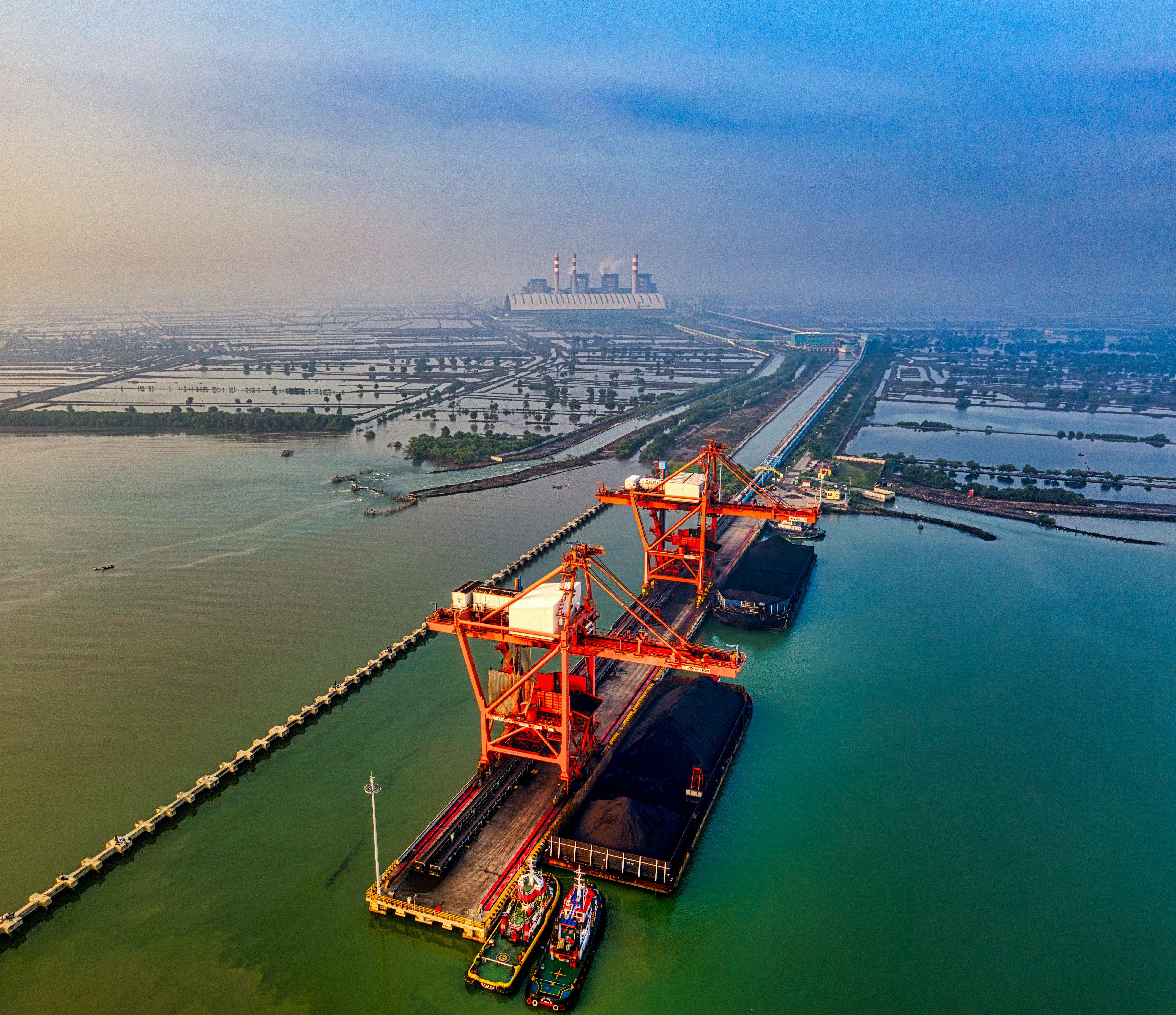 从中国发货到泰国 — 2026年运费、时效、港口、海关全攻略