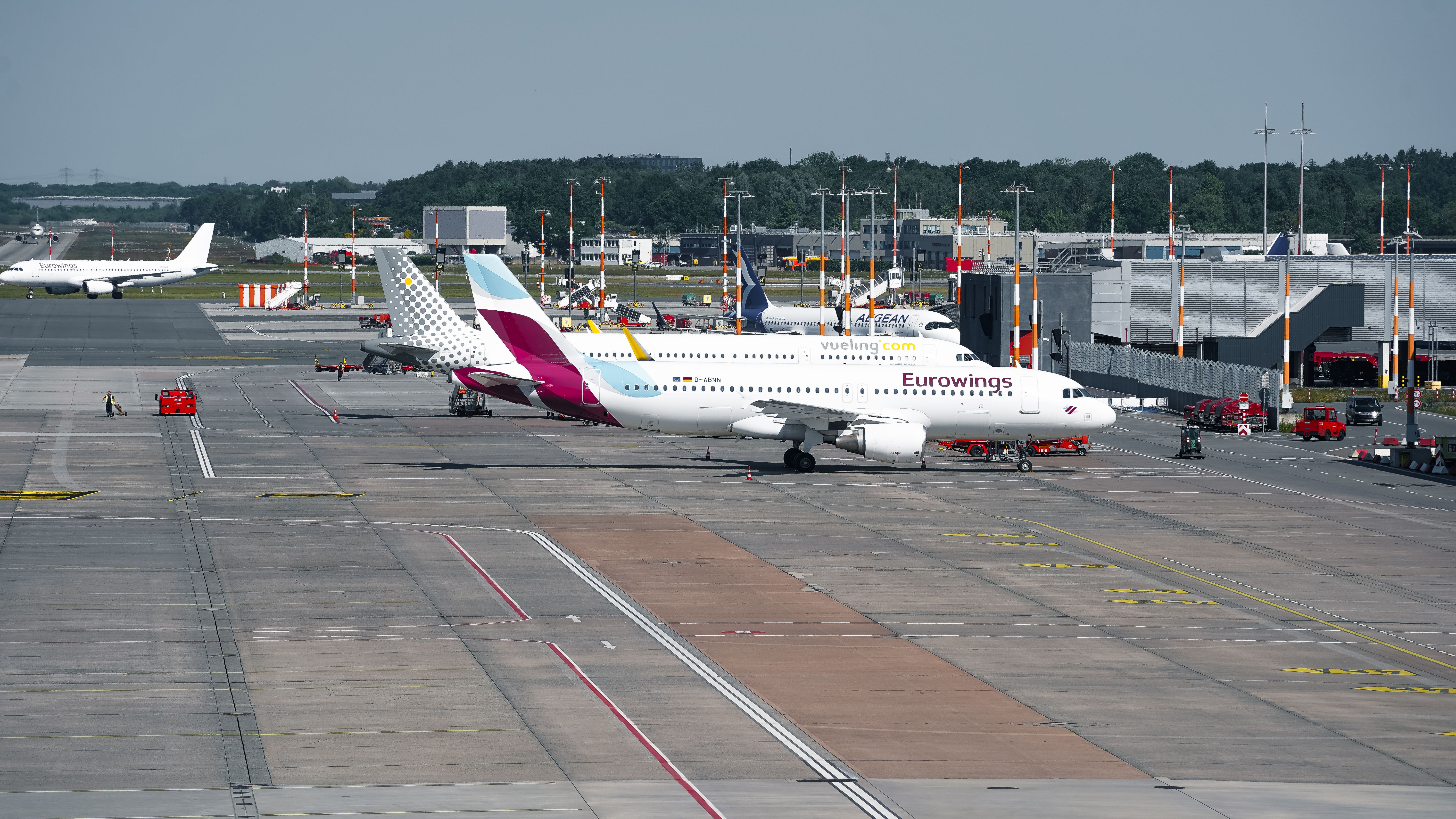 2026 欧洲 FBA 入仓与清关扣货全解：德国/法国/意大利 CE、EPR、WEEE、MRN 合规指南